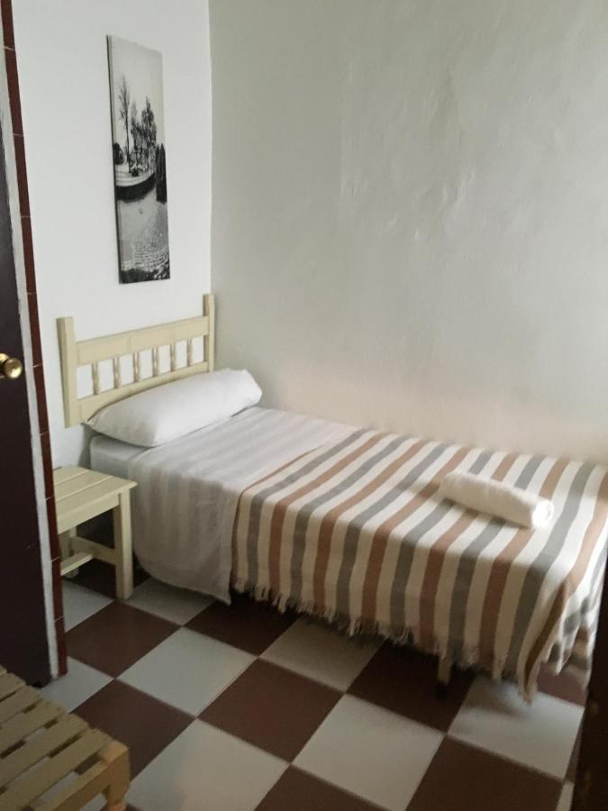 Chambre Simple avec Salle de Bains Commune